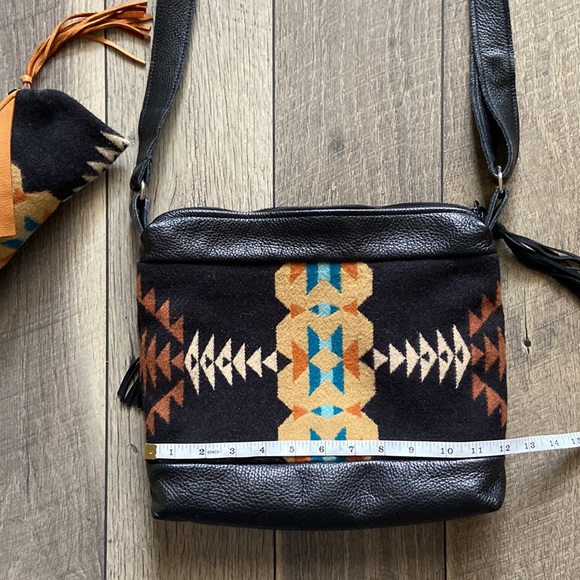 Pendleton Rancho Arroyo Print Southwest Crossbody Bag & Pouch - Picture 12 of 16